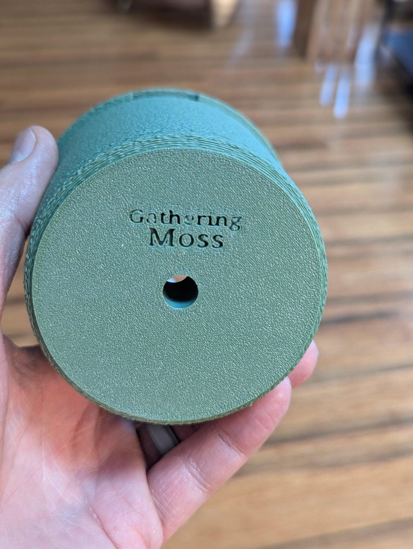 The Lynn – 3.75" Hanging Planter with Plant Tag Holder & Water Reserve – 3D Printed Eco - Friendly Pot - Gathering Moss