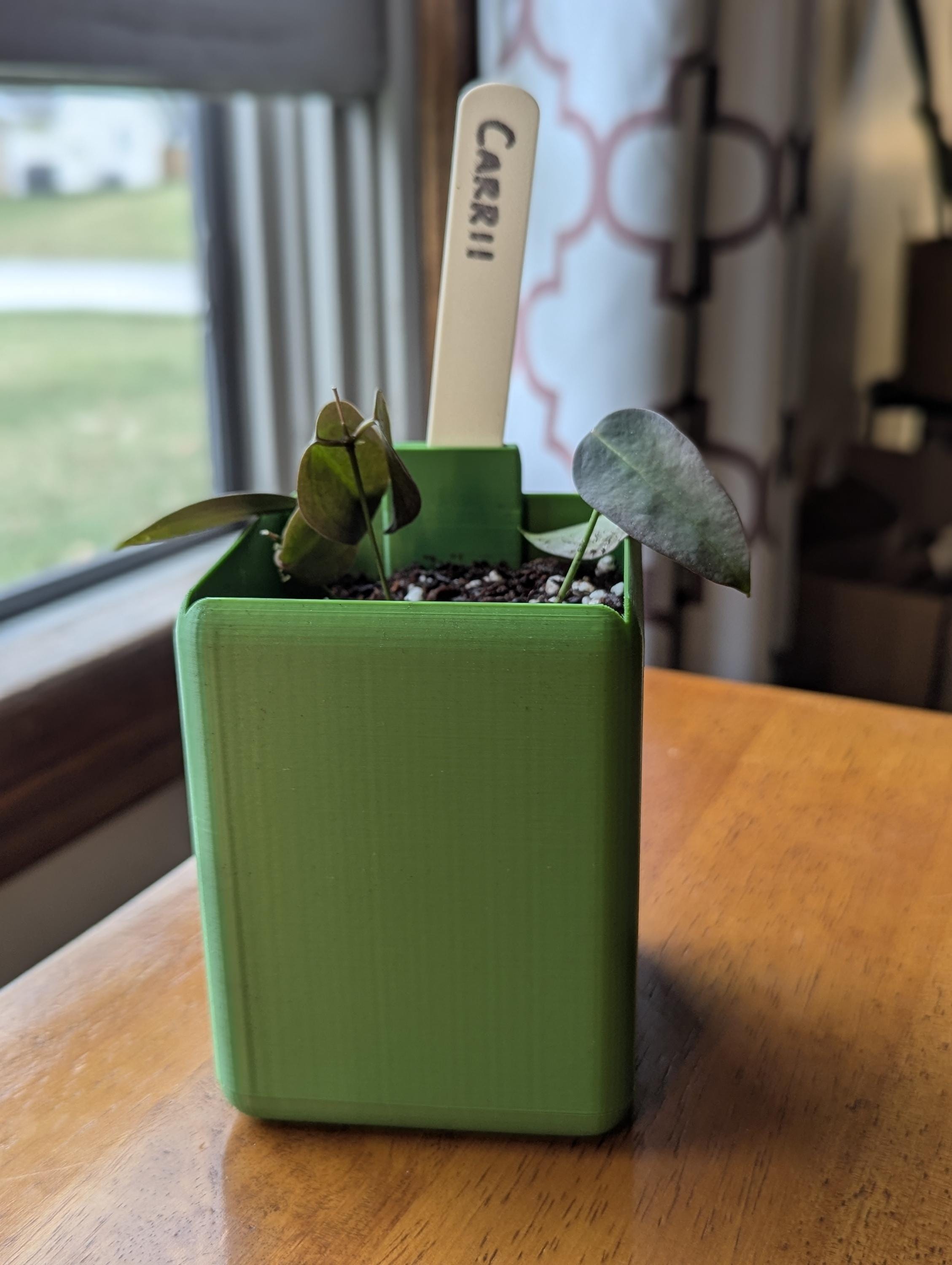 The Tea Time Planter for Harney & Sons tins