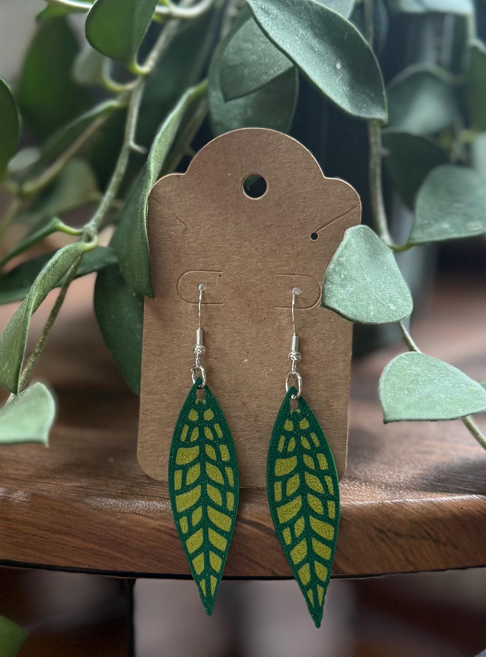 Hoya Finlaysonii Earrings – Plant Lover Gift, Houseplant Jewelry, Lightweight Botanical Earrings, Hoya Plant Accessories